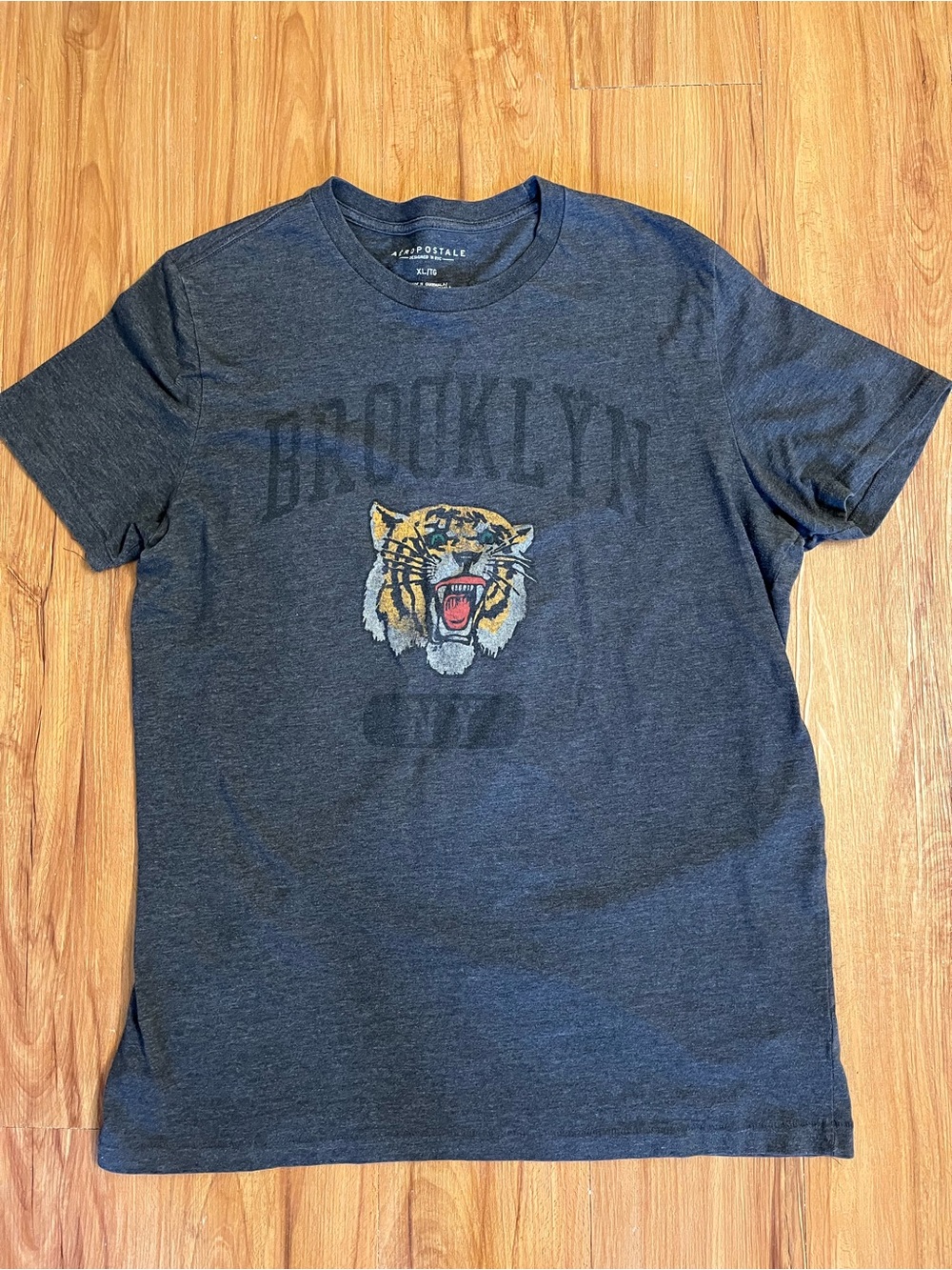Aeropostale Men's Brooklyn Tiger Graphic Tee - Dark Heather Blue